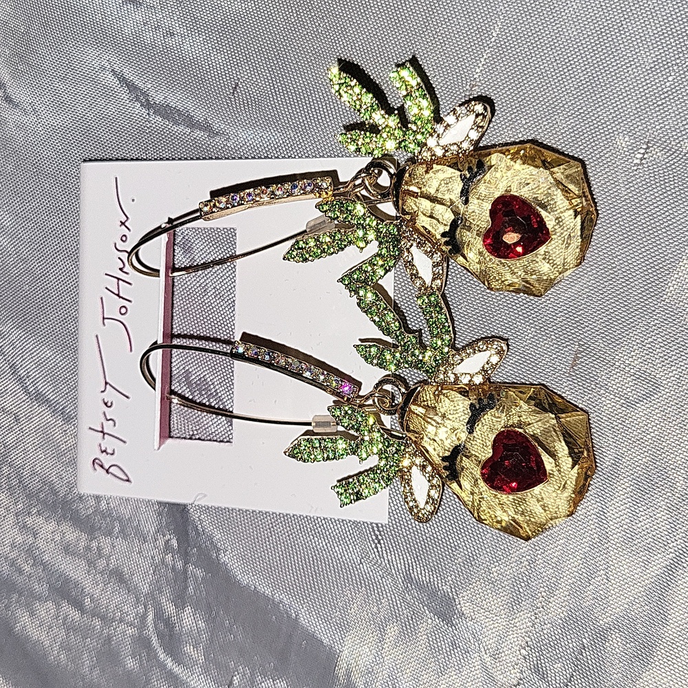 Betsey Johnson Rudolph dangle earrings - Picture 2 of 4